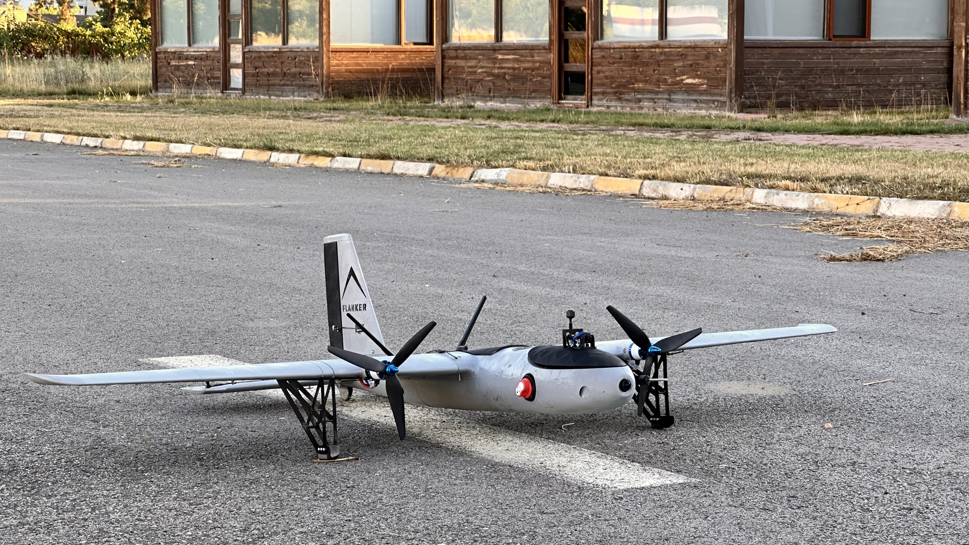 Flanker UAV landing hero